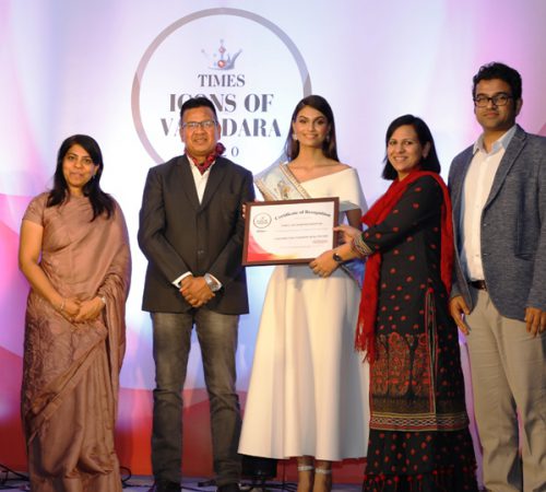 Parul Sevashram Hospital falicitated with Times Icon Vadodara Award